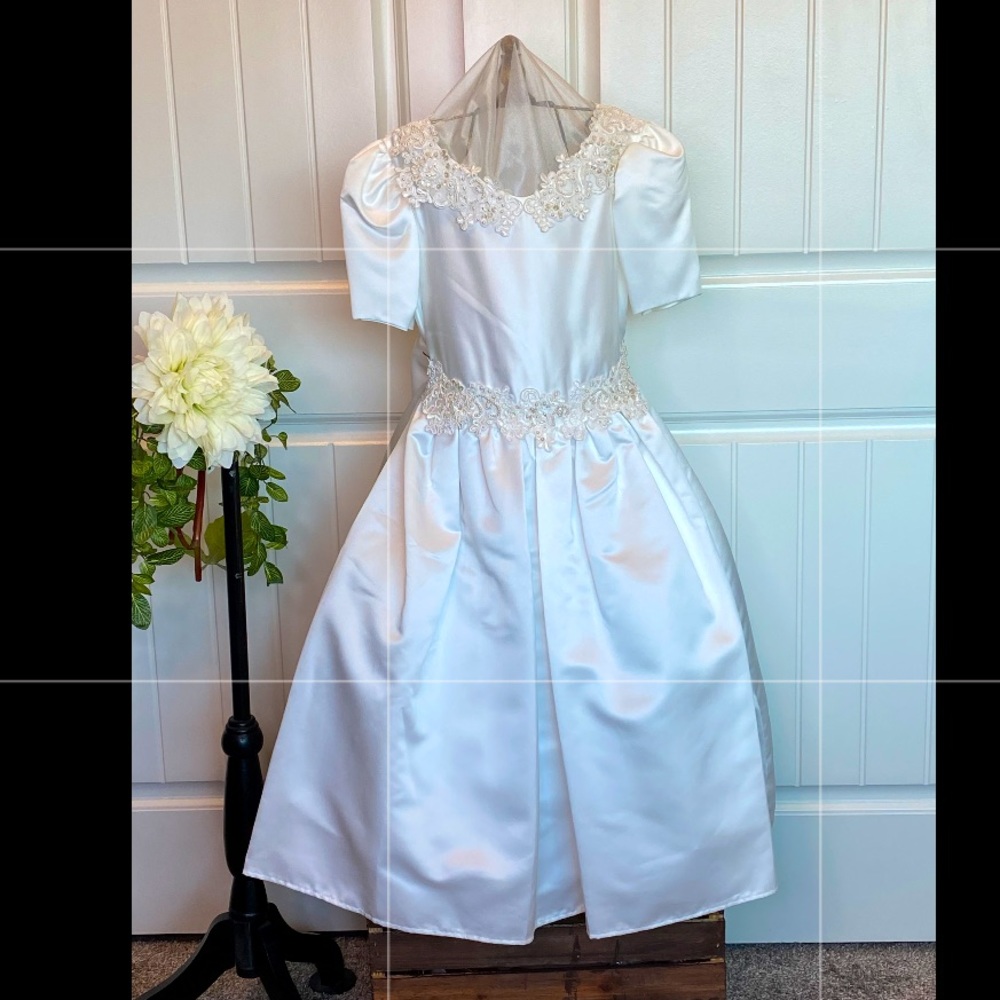 New!  Elegant Flower Girl Handmade Satin Dress